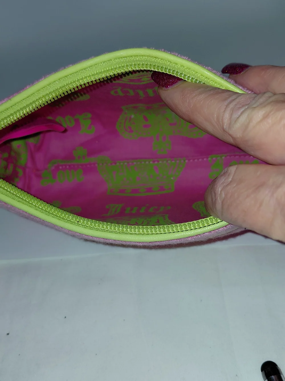 Y2K Juicy Couture Pink 'Love Juicy' Zip Terry Cloth Cosmetic Pouch VGC